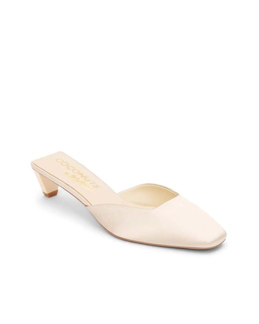 Coconuts White Tegan Pump