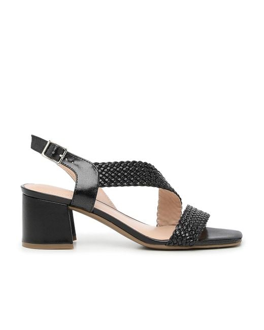 Bandolino shop black sandals