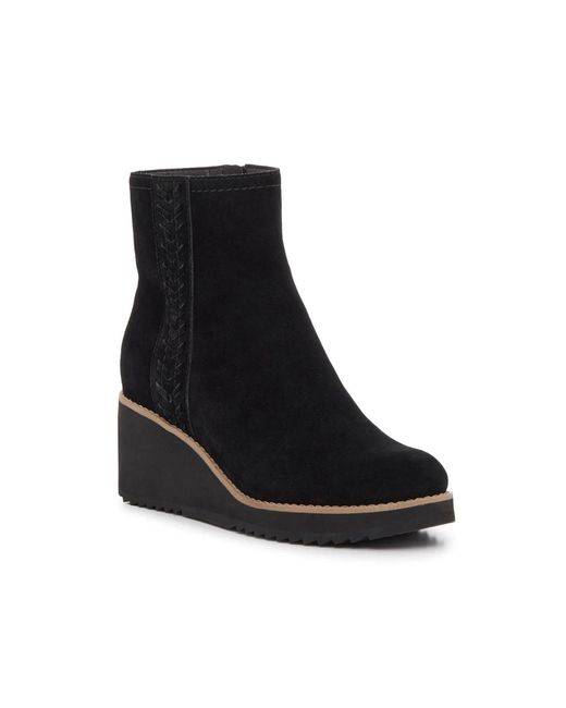 Earth Black Camryn Wedge Bootie