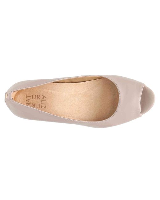 naturalizer sienna wedge pump