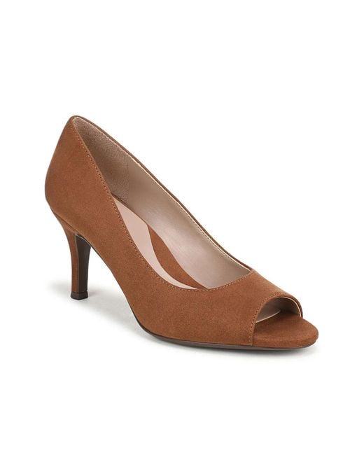 Naturalizer Black Locke Pump