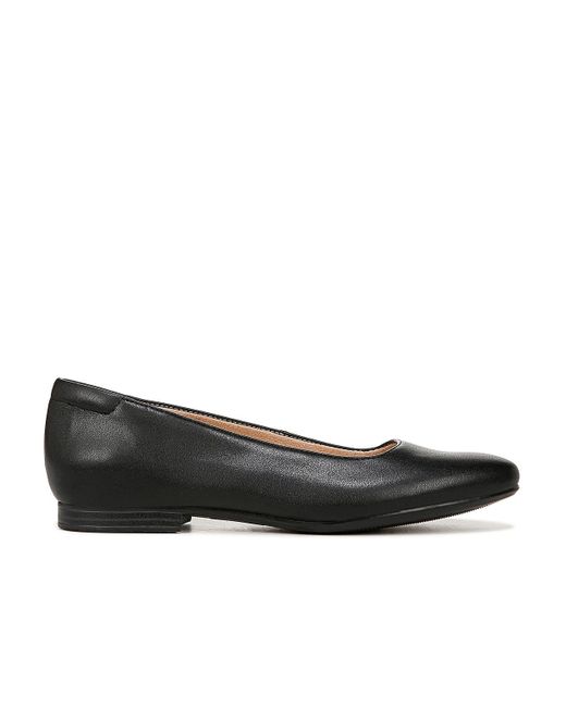 naturalizer kari loafer