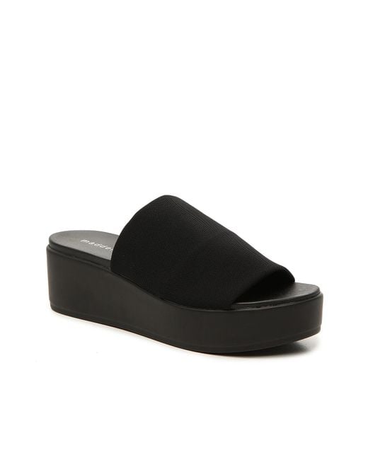 Madden girl deals black platform sandals