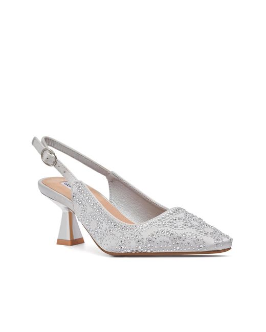 Lady Couture White Lucy Pump