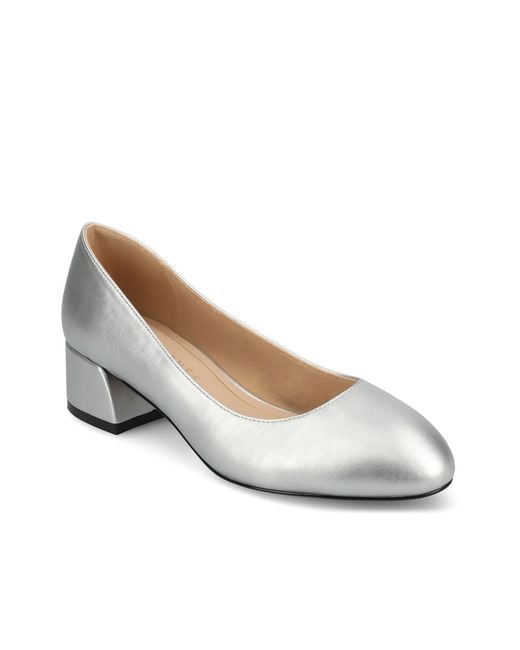 Journee Collection White Saarii Pump