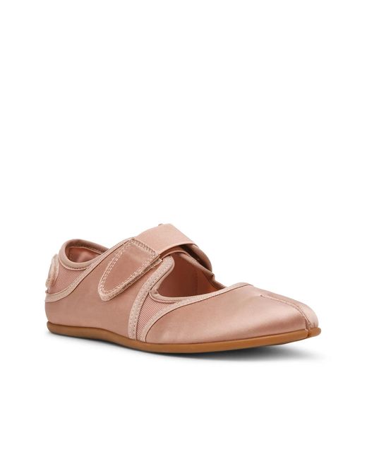 Steve Madden Brown Rapid Split Toe Sneaker