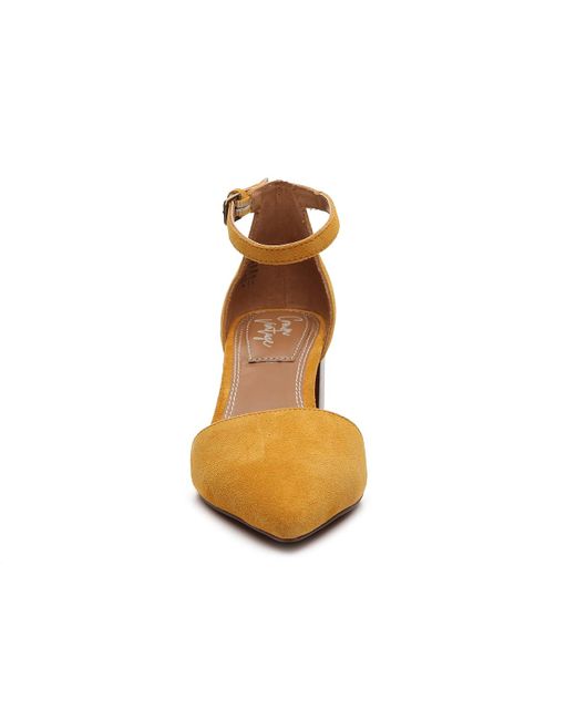 Crown vintage shoes valentinaa pump deals