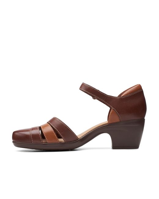 Clarks Emily Daisy Pump in Brown | Lyst