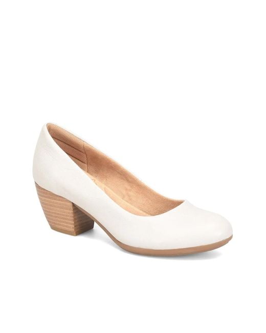 Comfortiva Black Amora Pump