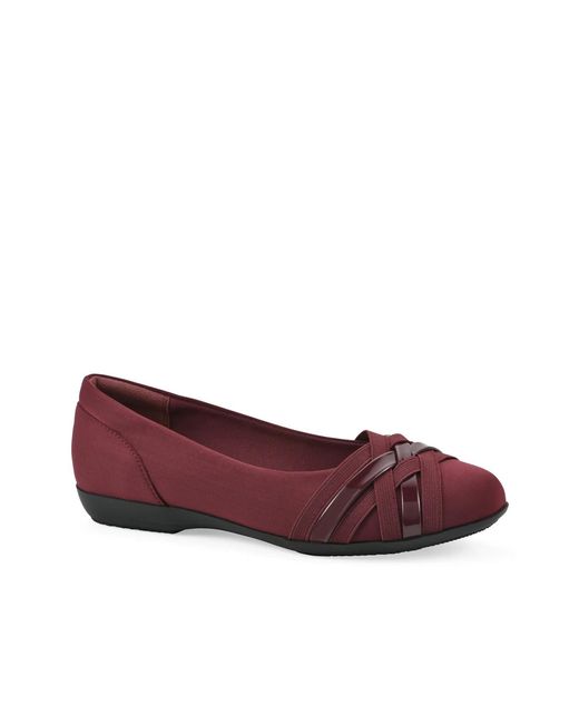 White Mountain Red Wide Width Chic Ballet Flat