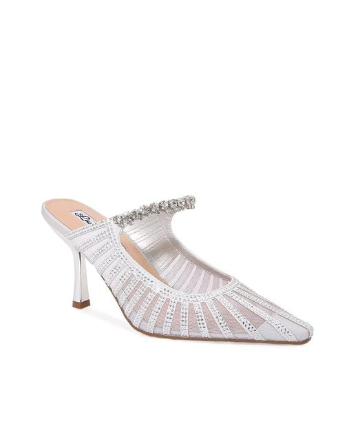 Lady Couture White Love Pump