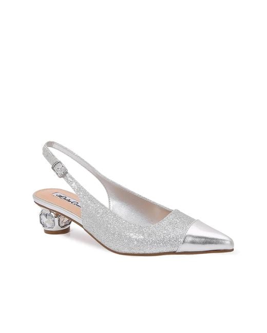 Lady Couture White Saphire Pump