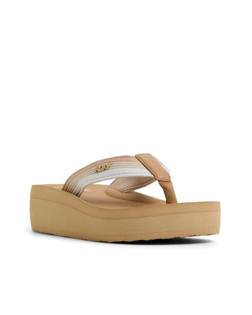 Roxy Natural Play Day Sandal