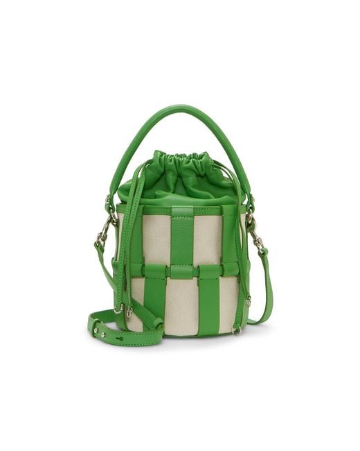 Vince Camuto Keanu Leather Bucket Bag in Green | Lyst