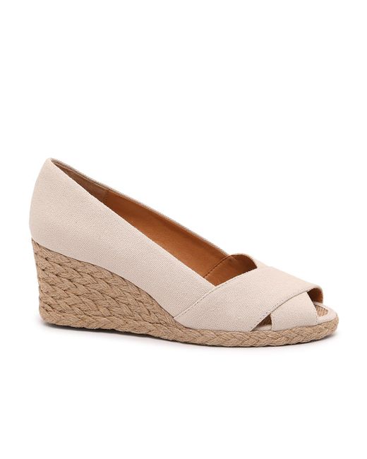 Adrienne vittadini hotsell bailee wedge pump