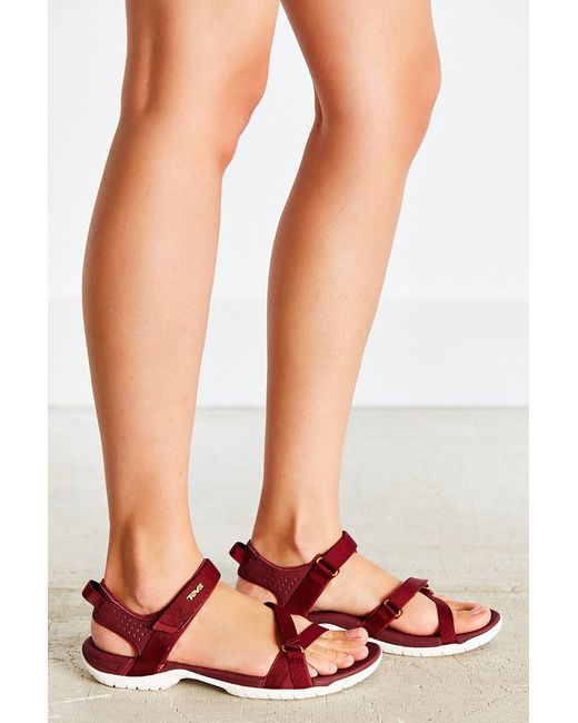 Teva Verra Sandal in Purple Lyst