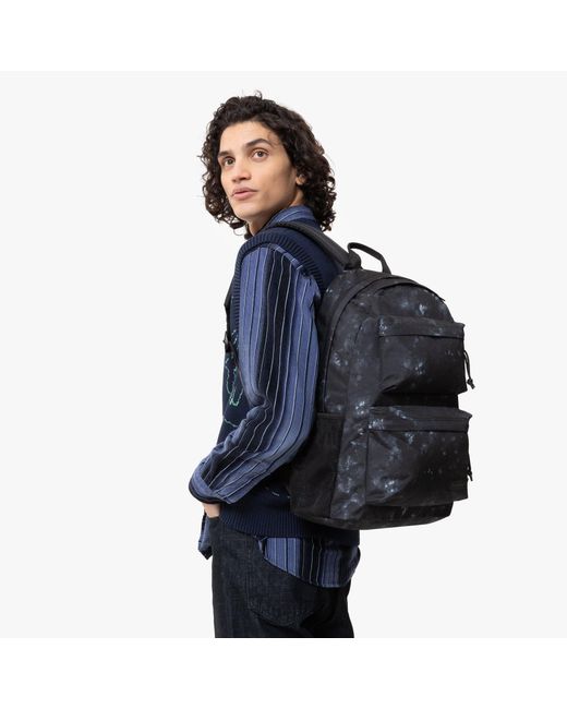Padded Dbl, 100% Polyester di Eastpak in Black