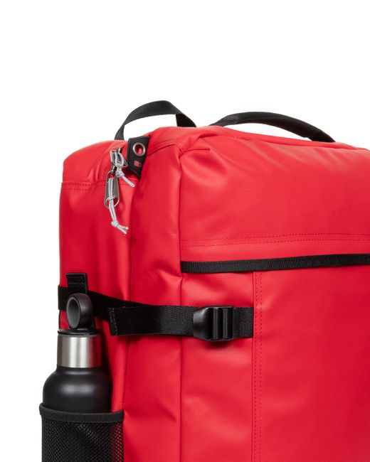 Travelpack, 100% Polyester di Eastpak in Red