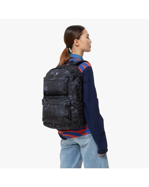 Padded Dbl, 100% Polyester di Eastpak in Black