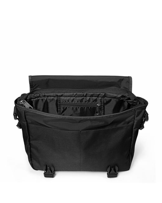 Jr, 100% Polyester di Eastpak in Black