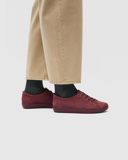 Ecco Purple Soft 2.0- Nubuck Walking Shoe