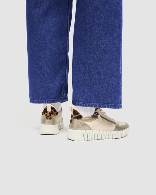 Ecco White Gruuv