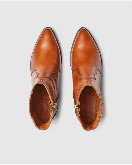 pikolinos brown boots
