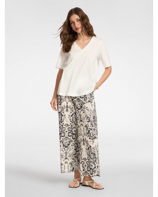 T-shirt in cotone scollo a V di Elena Miro in White