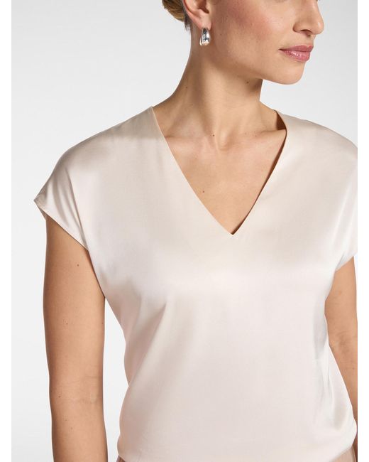 Blusa in raso con scollo a V di Elena Miro in Natural
