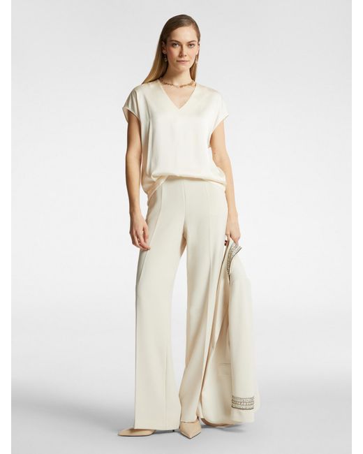 Blusa in raso con scollo a V di Elena Miro in White