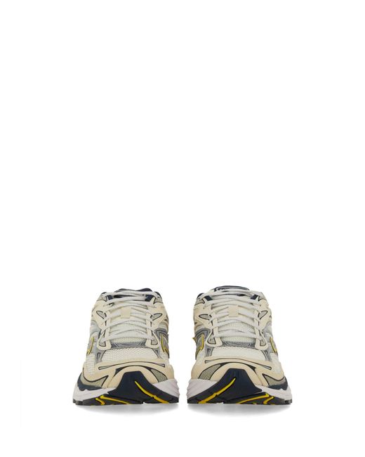 Scneaker Progrid Omni 9 di Saucony in White da Uomo