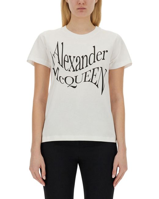 Logo print crew neck t-shirts e polos di Alexander McQueen in White