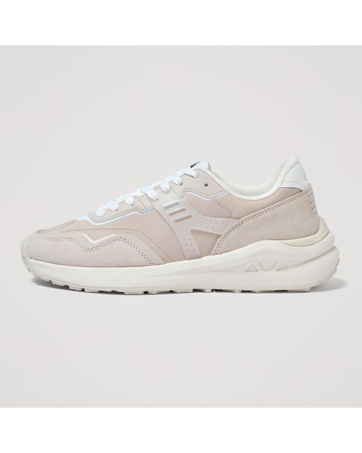Ellesse White Jamar Trainer