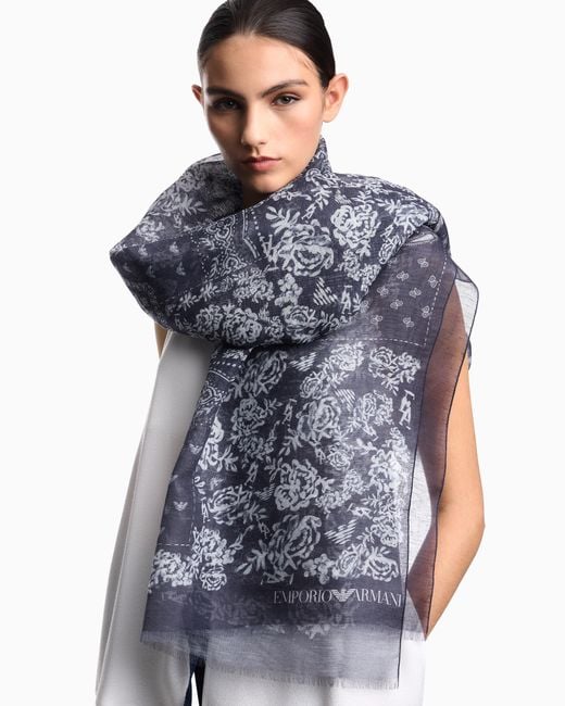 Emporio Armani Gray Linen Blend Stole With A Bandana Print
