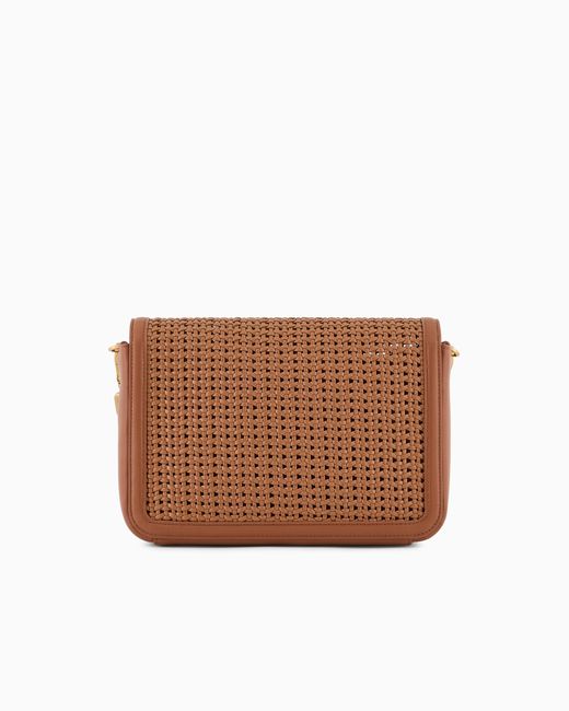 Sac À Bandoulière Tressé Avec Logo Aigle En Métal Emporio Armani en coloris Brown