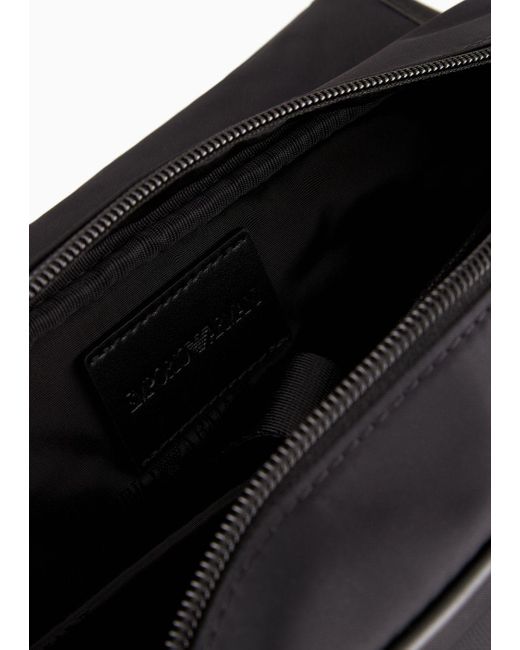 Emporio Armani Messenger-tasche Aus Recyceltem Nylon in Black für Herren