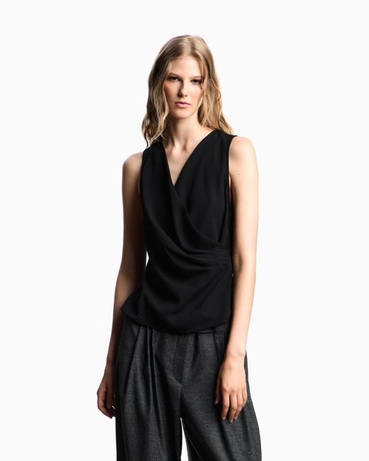 Emporio Armani Black Top Mit Drapierung Aus Fließendem Crêpe