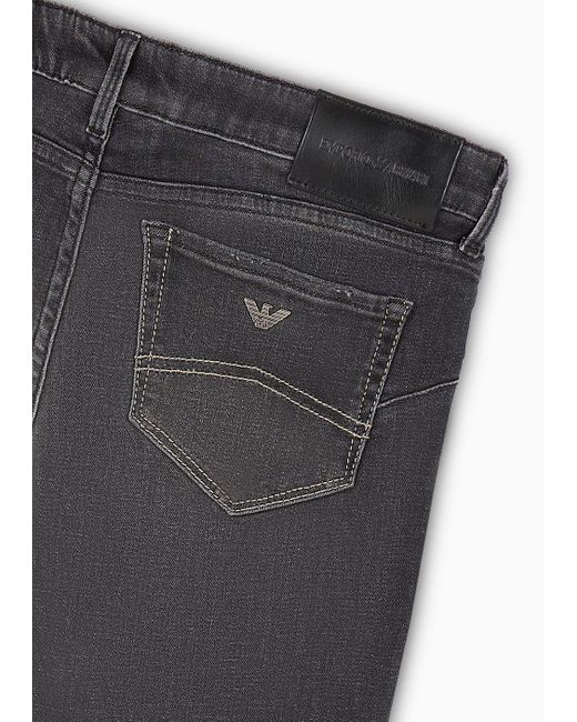 Jeans J23 Vita Media E Gamba Super Skinny In Denim Used Look di Emporio Armani in Black