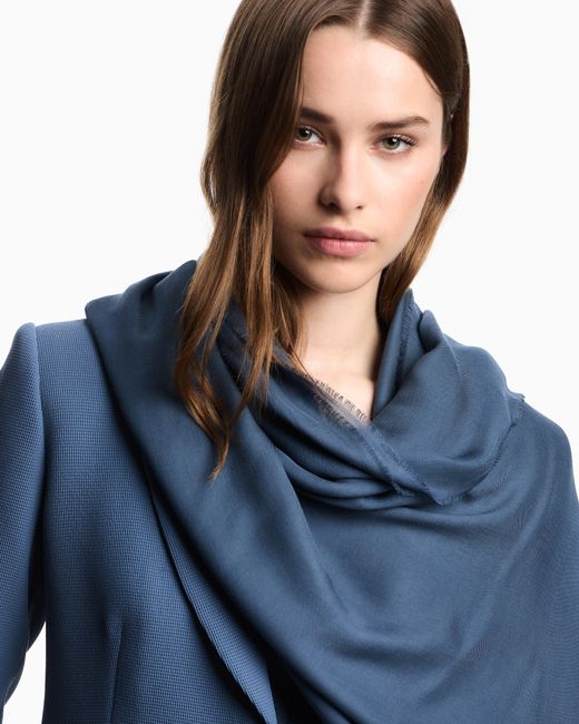 Emporio Armani Blue Maxi-Stola Aus Modal Mit Gesticktem Ea-Schriftzug