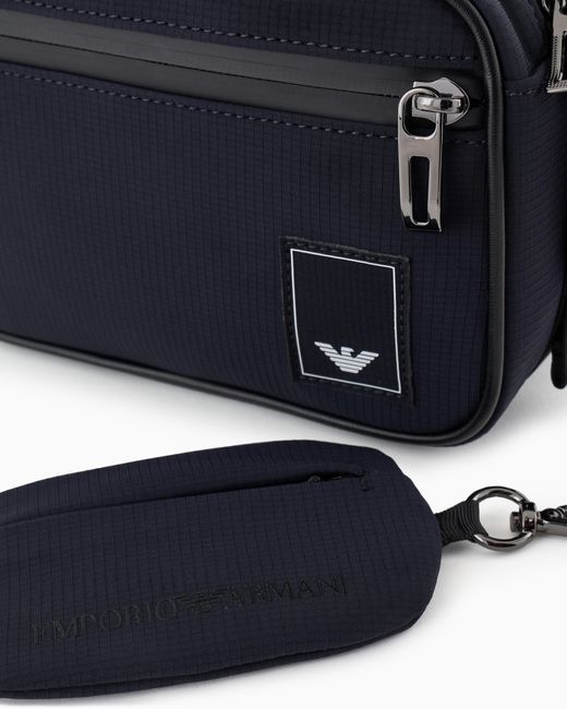 Tech Case di Emporio Armani in Blue da Uomo