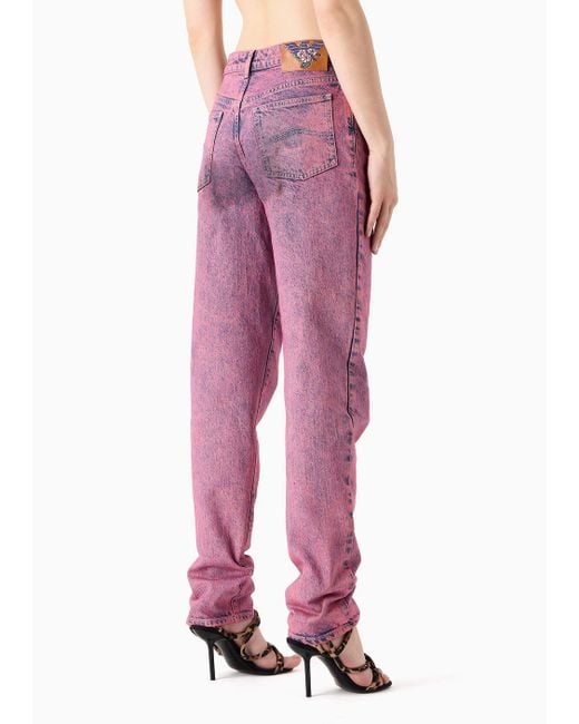 Jeans In Denim Organico Misto Lyocell Sovratinto Sustainability Values Capsule Collection di Emporio Armani in Pink
