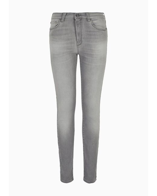 Jeans J20 Vita Alta E Gamba Super Skinny In Denim Effetto Used di Emporio Armani in Gray