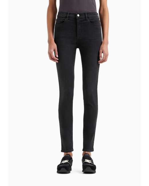 Jeans J20 High Waist Super Skinny Leg In Comfort Denim Stone Wash di Emporio Armani in Black