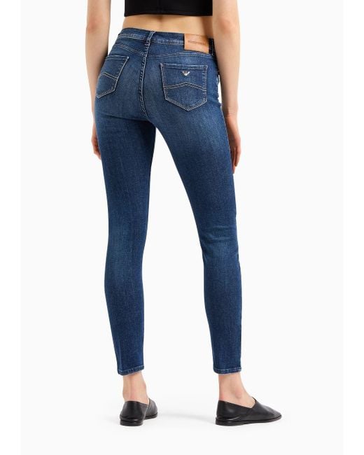 Jeans J20 Vita Alta E Gamba Super Skinny In Denim Effetto Used di Emporio Armani in Blue