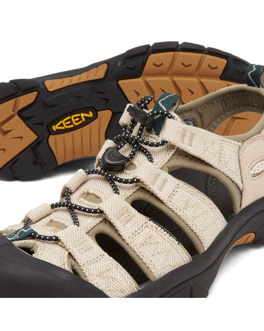 Keen Brown X Gramicci Retro Newport for men