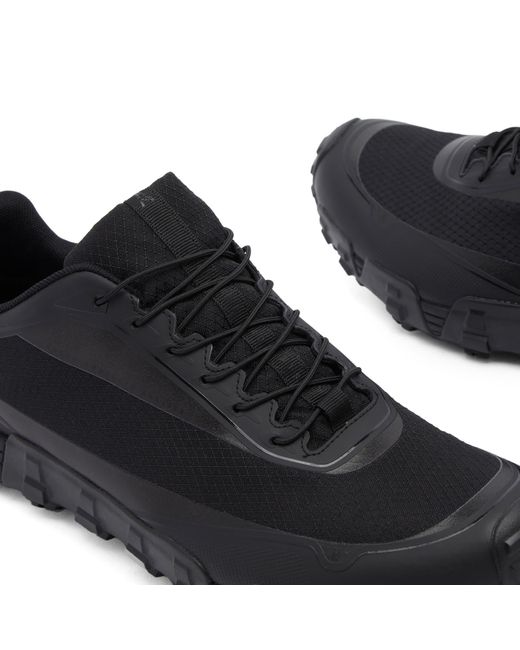Norse Projects Black Arktisk Lace Up Hyper Runner V08 Sneakers for men