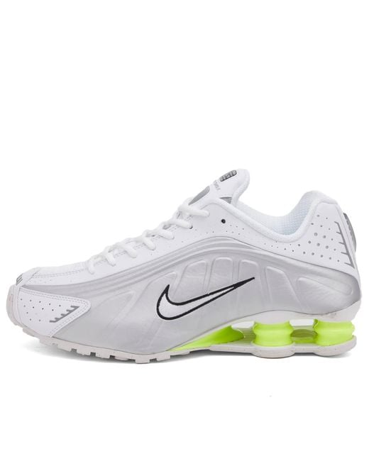 Nike White Shox R4 W Sneaker