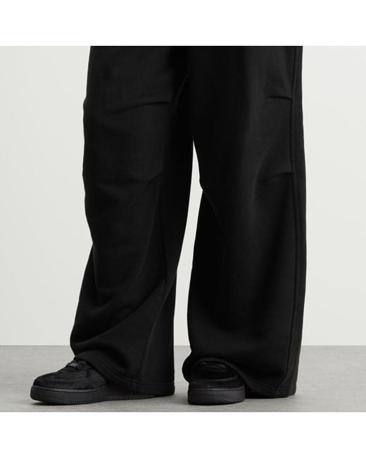 Nike Black Air Force 1 '07 Sneaker