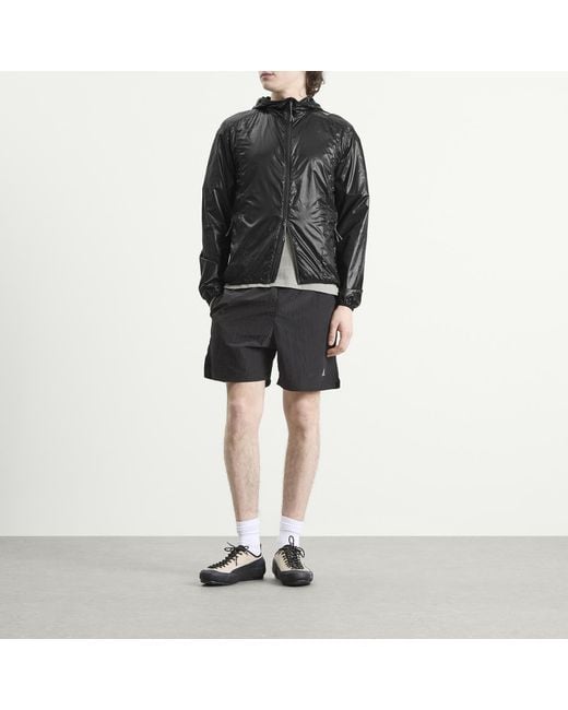 Roa Black Hue Packable Wind Jacket for men