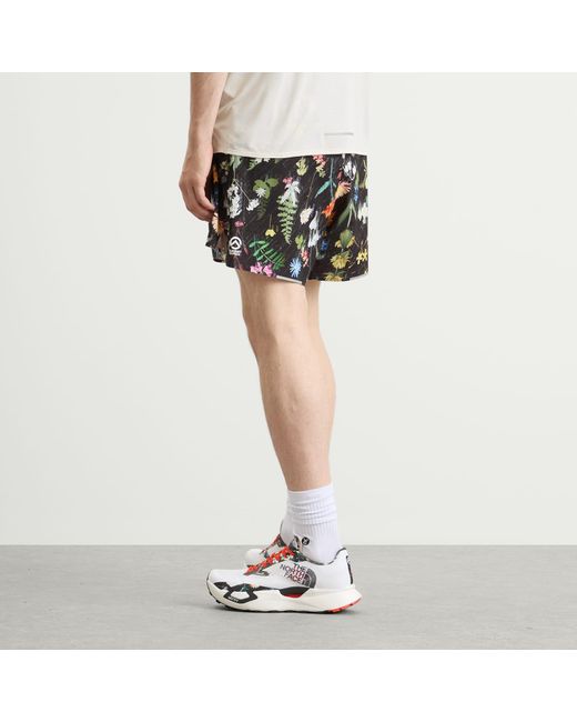 The North Face Black Summit Series Pacesetter Print Shorts for men